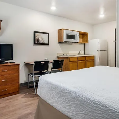 Woodspring Suites Abilene-2