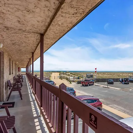 Windswept Motel-3