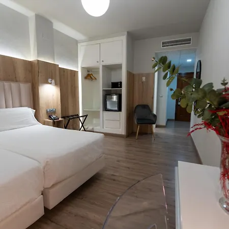 Hotel Sercotel Dona Carmela-3