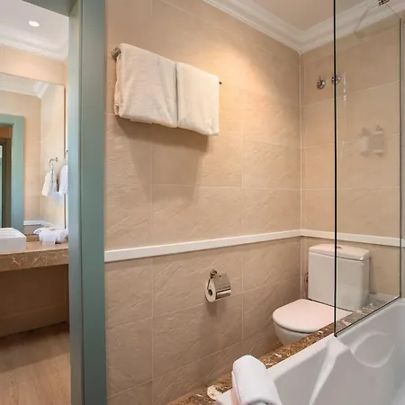 Hotel Montjoi by Brava Hoteles-3