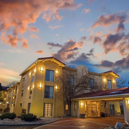 Travelodge By Wyndham Golden-Denver-2