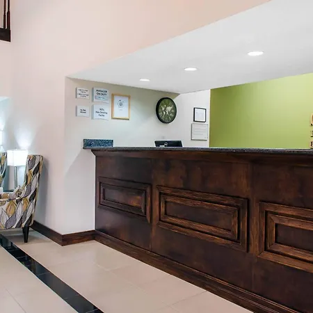Quality Inn & Suites Anderson I-69-3