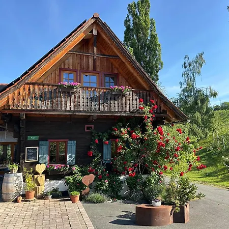 Weingut Winzerzimmer Rothschädl-2