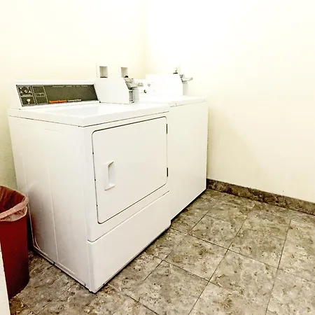 Quality Inn & Suites Marinette-3