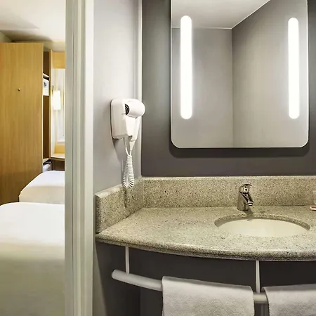 Ibis Copacabana Posto 5-3