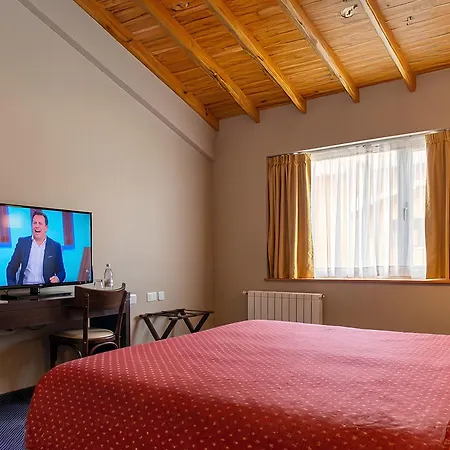 Marcopolo Suites Calafate-2