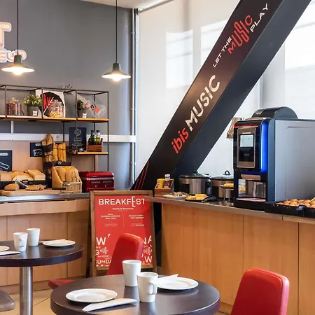Ibis Barcelona Meridiana-3