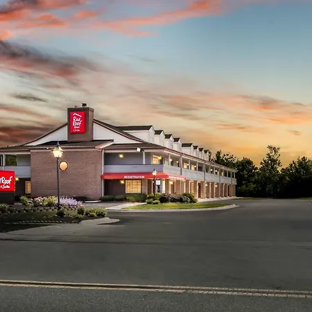 Red Roof Inn & Suites Marysville-2