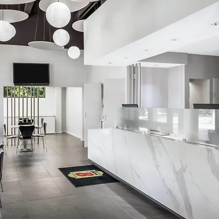 Super 8 By Wyndham Riviera Beach West Palm Beach-2