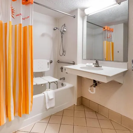 Travelodge By Wyndham Amarillo West Medical Center-2