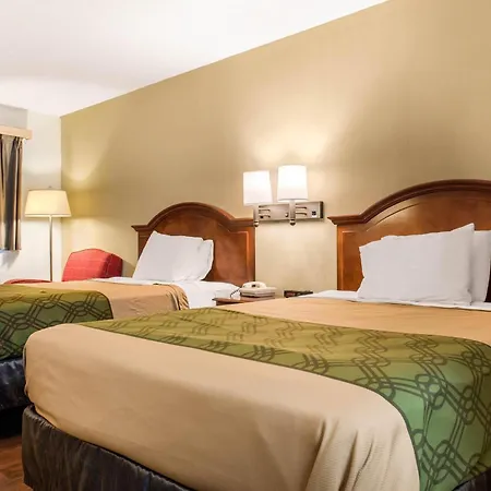 Econo Lodge Holland - Toledo-3