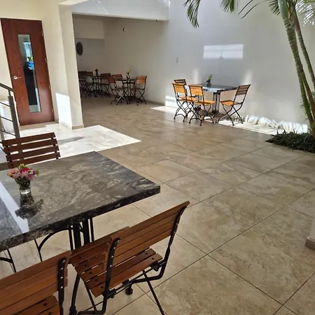 Hotel Lorimar-3
