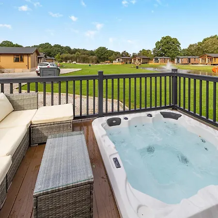 Ladera Retreat Lodges-3
