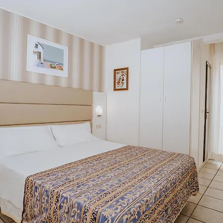 Hotel Gabriella-3