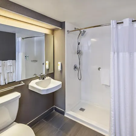 Comfort Inn Saskatoon Centre-3