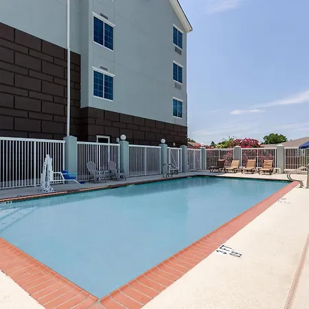 Comfort Suites New Orleans East-3