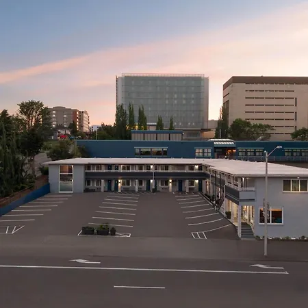 Travelodge By Wyndham Everett City Center-2