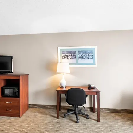 Quality Inn & Suites Gorham White Mountains-2