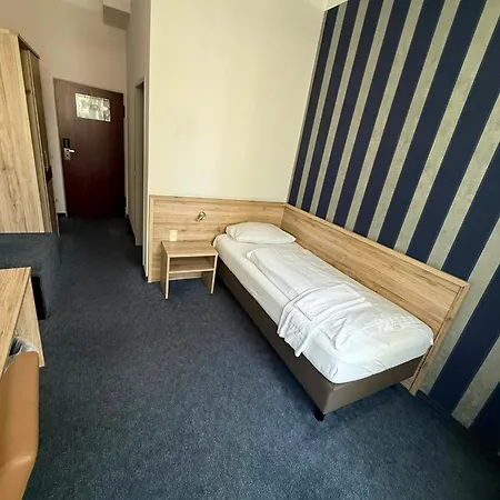 Astoria Easy Hotel Essen-3