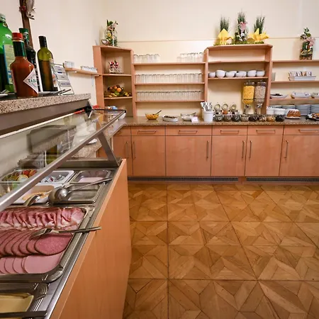 Gästehaus im Priesterseminar Salzburg-3