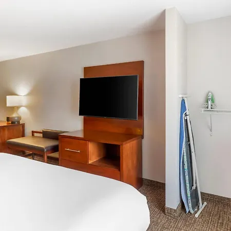 Comfort Suites Longmont-2