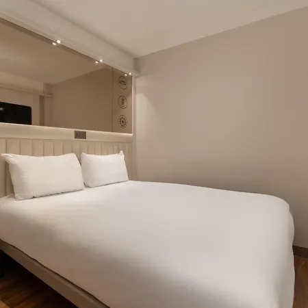 Point A Hotel London Canary Wharf-2