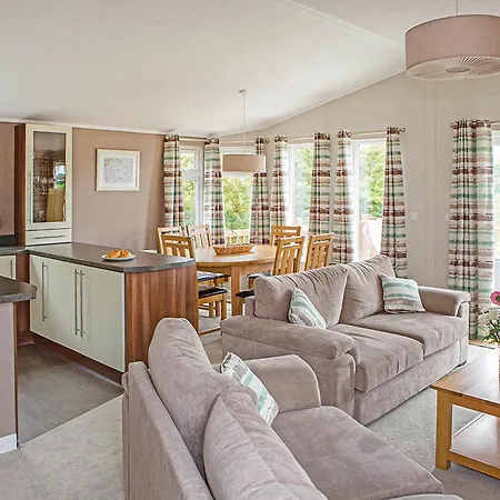 Wigmore Lakes Lodges-2