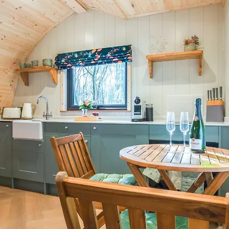 Woodland Park Lodges-2