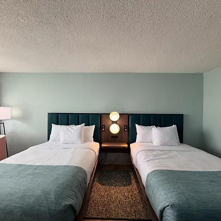 Indy Hotel-2