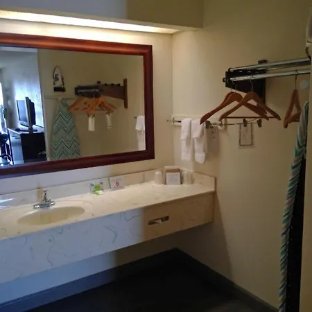 Americas Best Value Inn Kinston-2