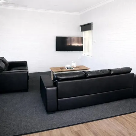 Busselton Gale Street Motel & Villas-2