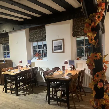 Ye Olde Talbot Hotel By Greene King Inns-3
