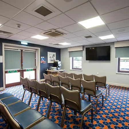 Holiday Inn Express Perth By Ihg-2