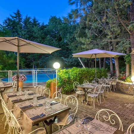 Ibis Brignoles Provence Verte-3
