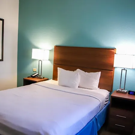 Mainstay Suites Chicago Hillside-3