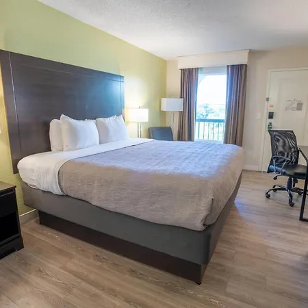 Quality Inn Palm Beach International Airport-2