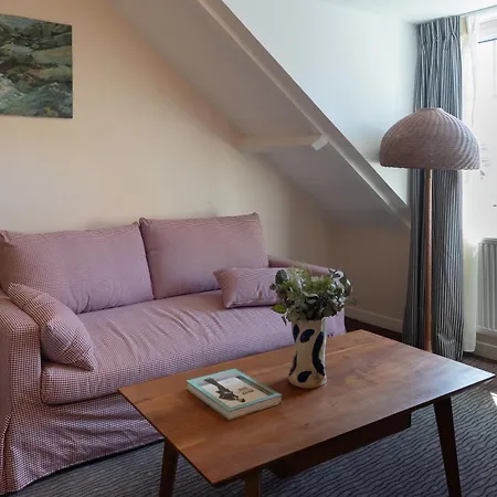 Marnie House-3