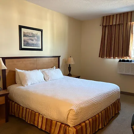 Park West Inn-3