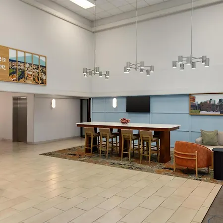 Hampton Inn Springfield-South-3