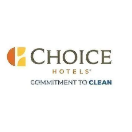 Econo Lodge Inn & Suites Forest-2