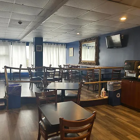 Hilltop Inn & Suites-3