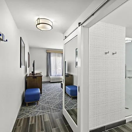 Hampton Inn & Suites Los Angeles/Hollywood, Ca-3