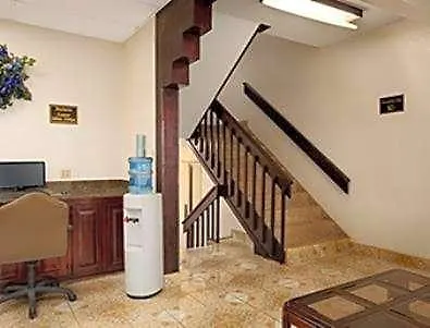 Super 8 By Wyndham Carlsbad-2
