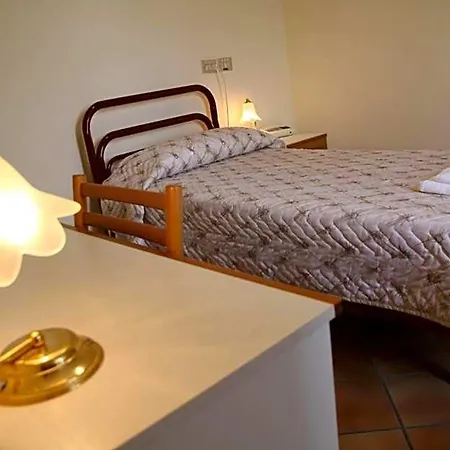 Hotel Madonna Di Loreto-2