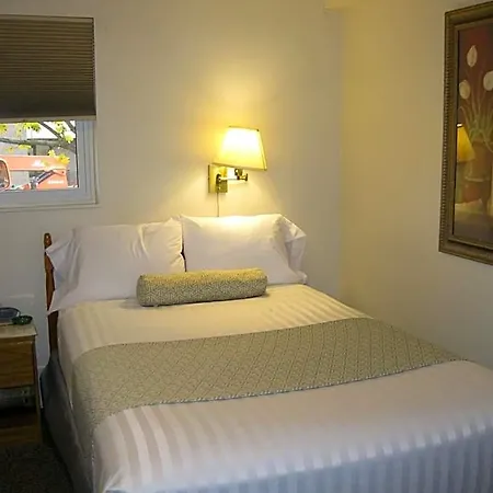 Boyne City Motel-3