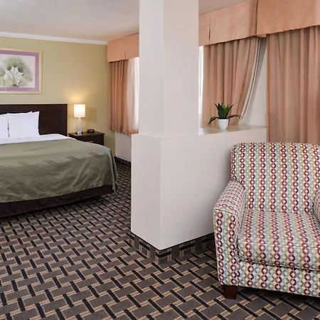 Quality Inn & Suites Montebello - Los Angeles-2