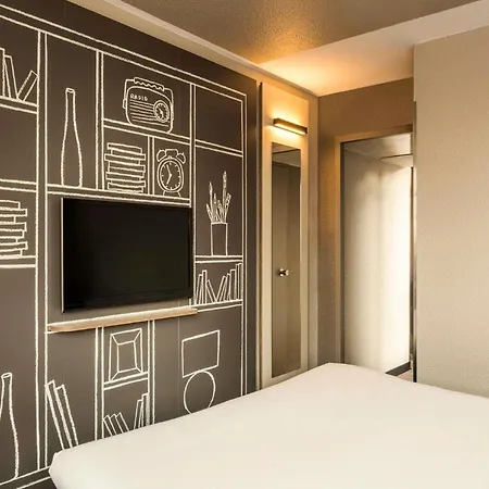 Ibis Bordeaux Centre Bastide-3