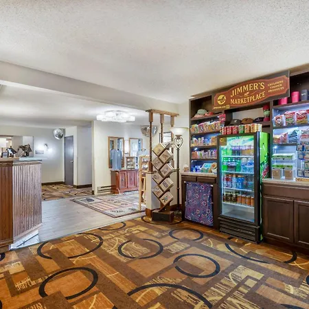Quality Inn Saint Ignace I-75-3