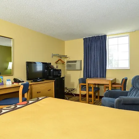 Super 8 By Wyndham Minot Airport-2