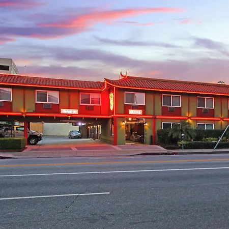 Royal Pagoda Motel Dodger Stadium-2